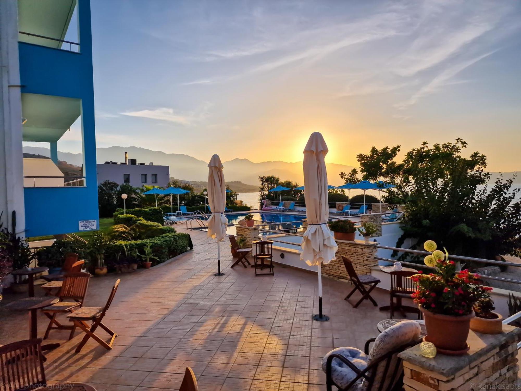 Kanakis Blue Beach Apartments Petres  Exterior foto